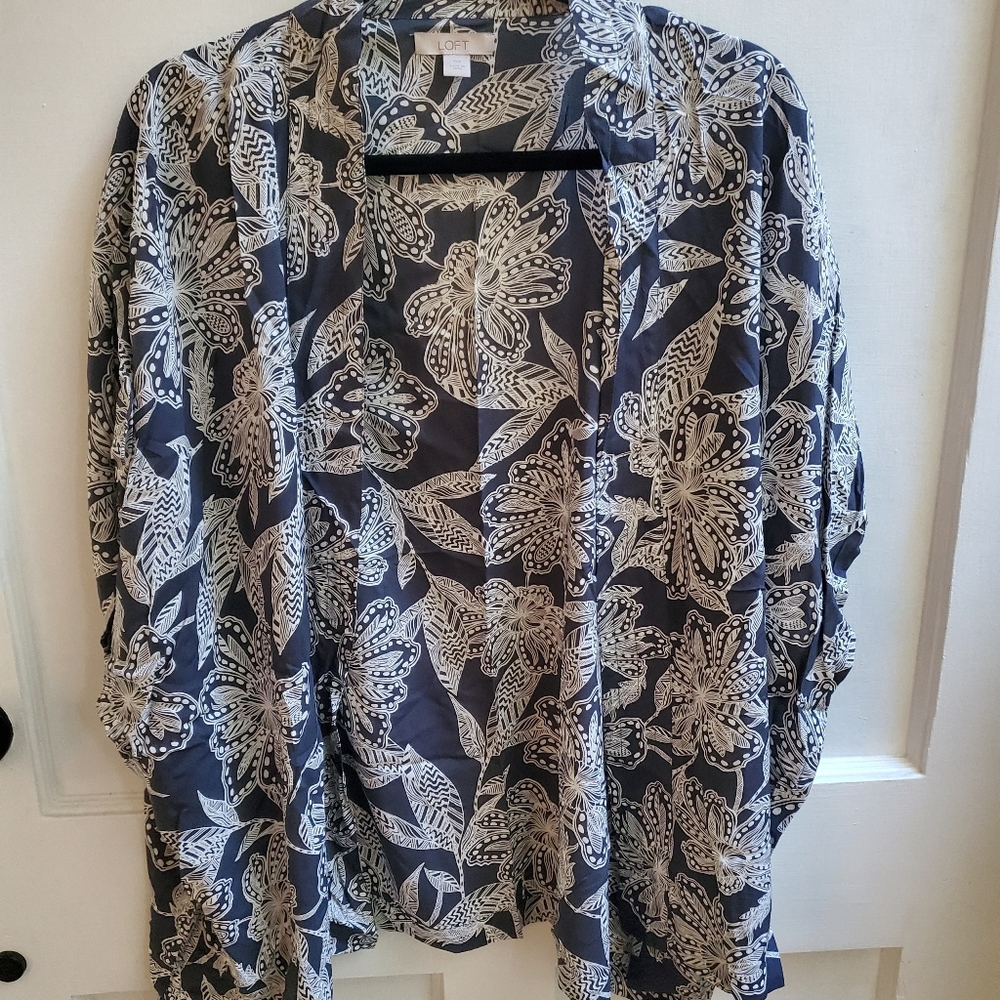 LOFT Gray and Cream Floral Open-Front Tunic